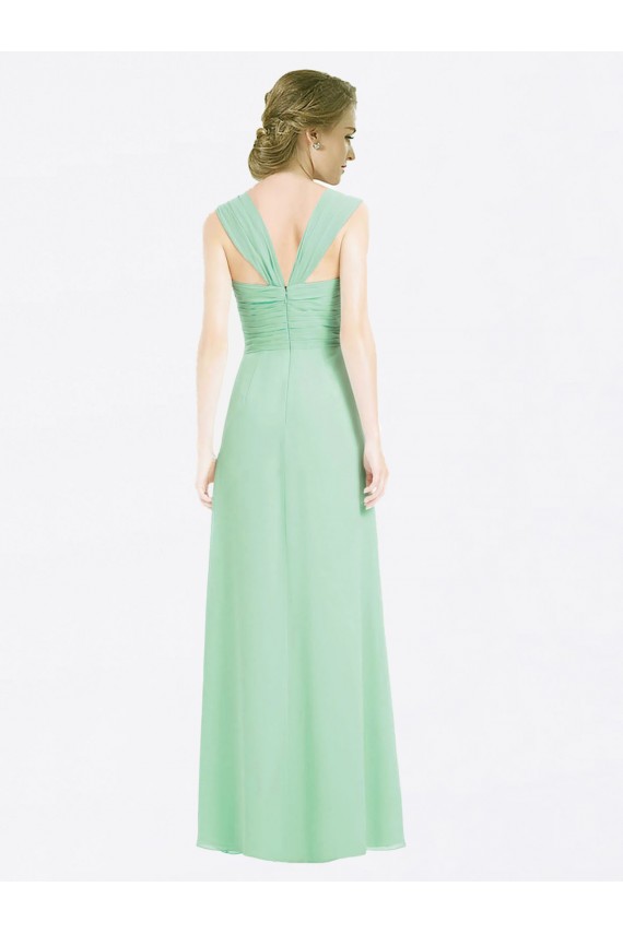 Discount Long Chiffon Bridesmaid Dress with a Sweetheart Neckline and Pleated Shoulder Straps UK